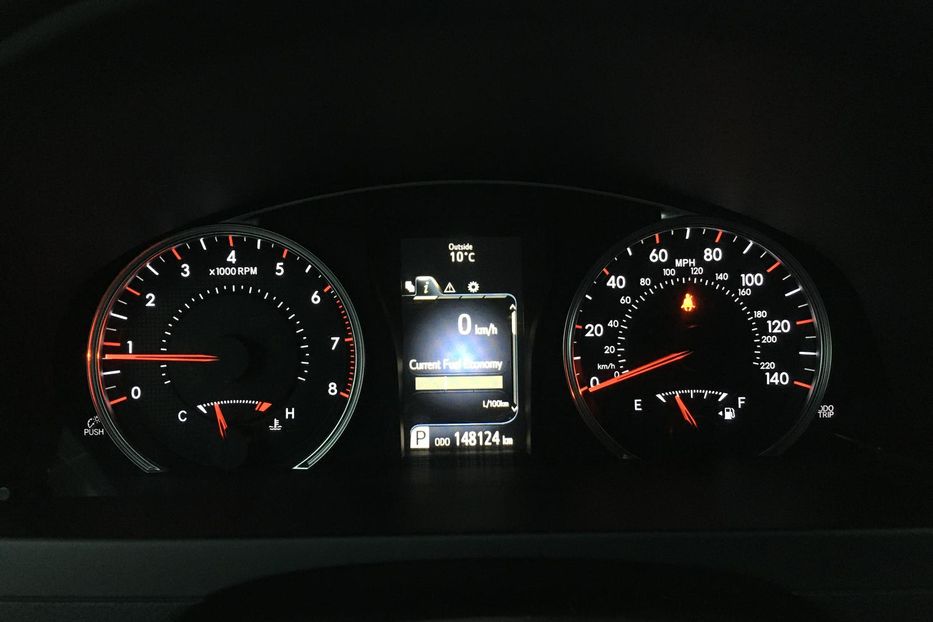 Продам Toyota Camry SE 2015 года в Киеве