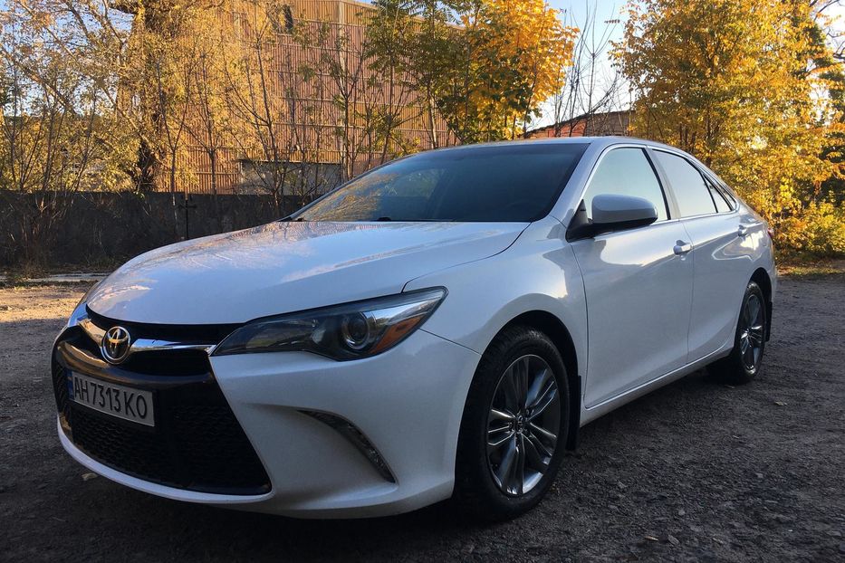 Продам Toyota Camry SE 2015 года в Киеве