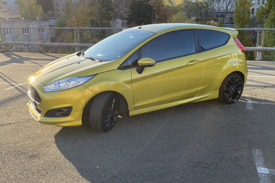 Продам Ford Fiesta ST-Line 140 hp 2013 года в Киеве