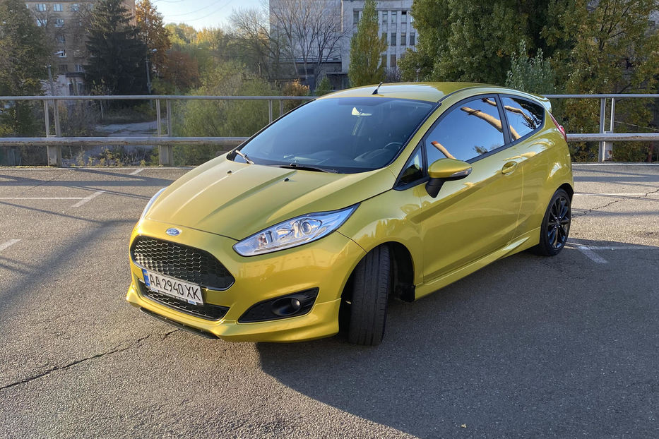 Продам Ford Fiesta ST-Line 140 hp 2013 года в Киеве