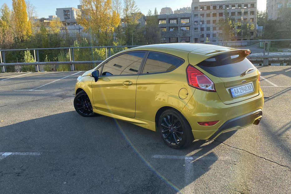 Продам Ford Fiesta ST-Line 140 hp 2013 года в Киеве