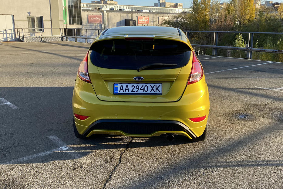 Продам Ford Fiesta ST-Line 140 hp 2013 года в Киеве