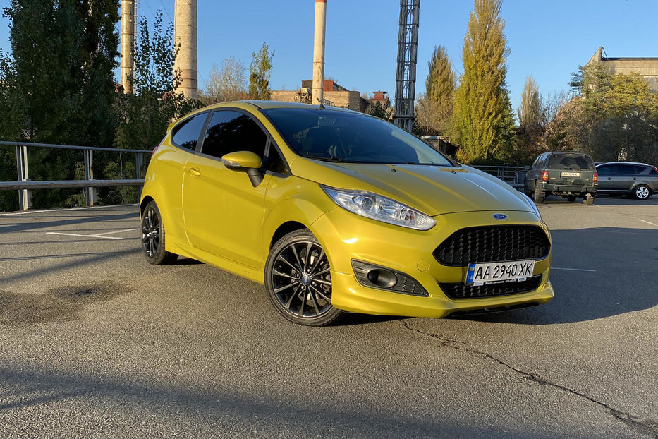 Продам Ford Fiesta ST-Line 140 hp 2013 года в Киеве