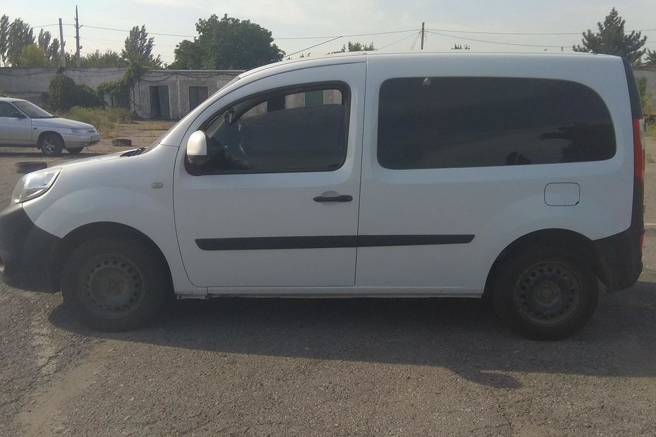 Продам Renault Kangoo пасс. 2014 года в г. Ирпень, Киевская область