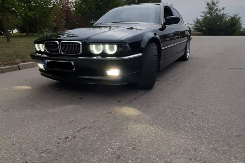 Продам BMW 740 2001 года в Запорожье