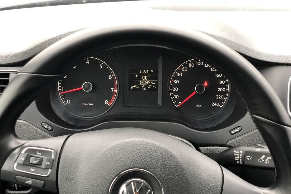 Продам Volkswagen Jetta Se 2013 года в Житомире
