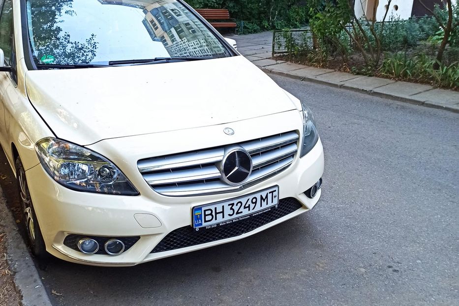 Продам Mercedes-Benz B 180 7G 2013 года в Одессе