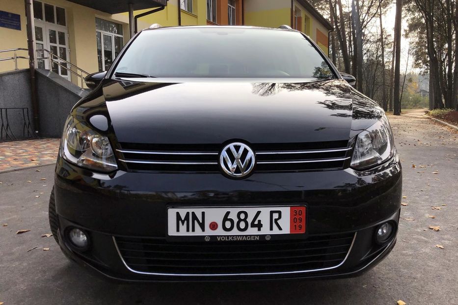 Продам Volkswagen Touran Bluemotion 2015 года в Киеве