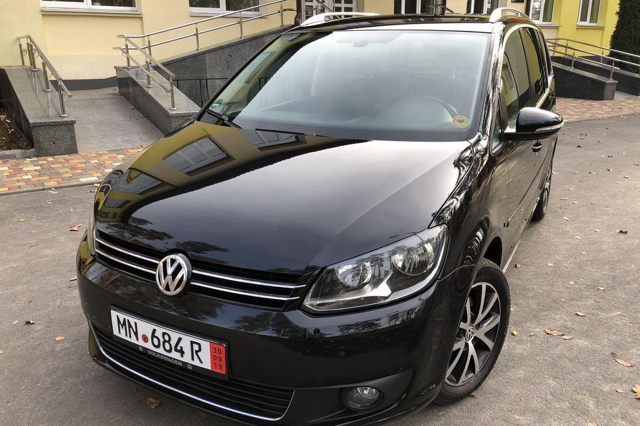 Продам Volkswagen Touran Bluemotion 2015 года в Киеве