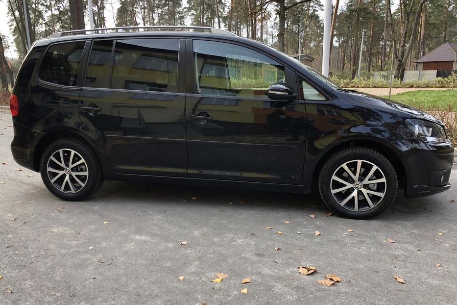 Продам Volkswagen Touran Bluemotion 2015 года в Киеве