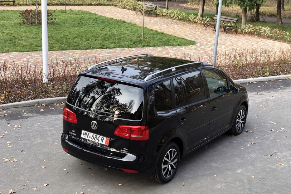 Продам Volkswagen Touran Bluemotion 2015 года в Киеве