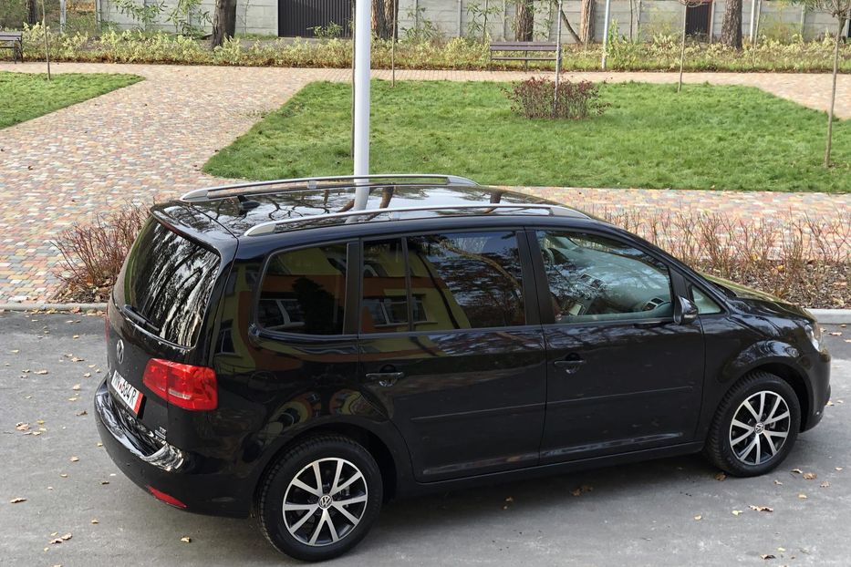 Продам Volkswagen Touran Bluemotion 2015 года в Киеве