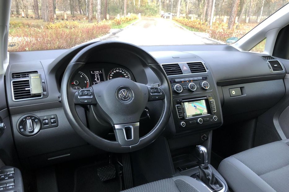 Продам Volkswagen Touran Bluemotion 2015 года в Киеве