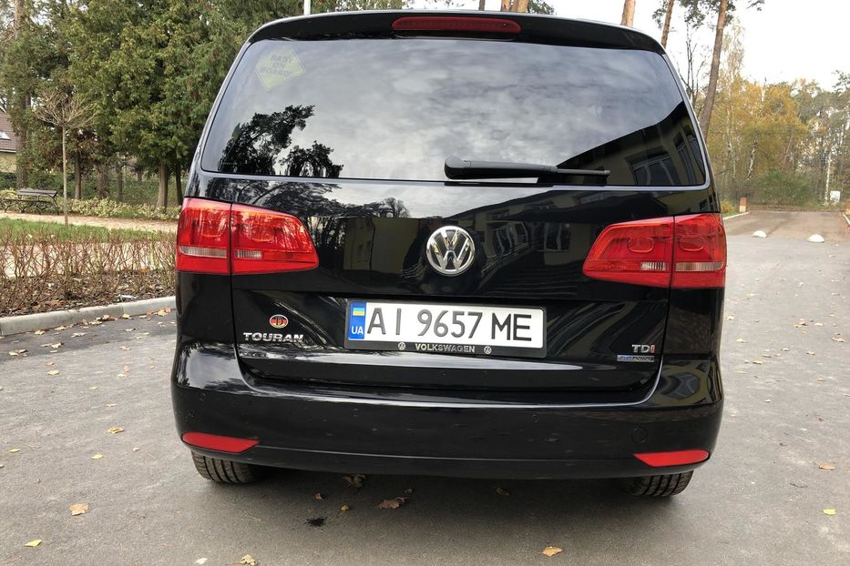 Продам Volkswagen Touran Bluemotion 2015 года в Киеве