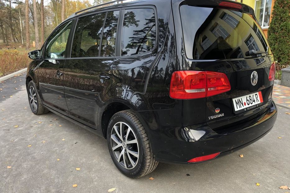 Продам Volkswagen Touran Bluemotion 2015 года в Киеве