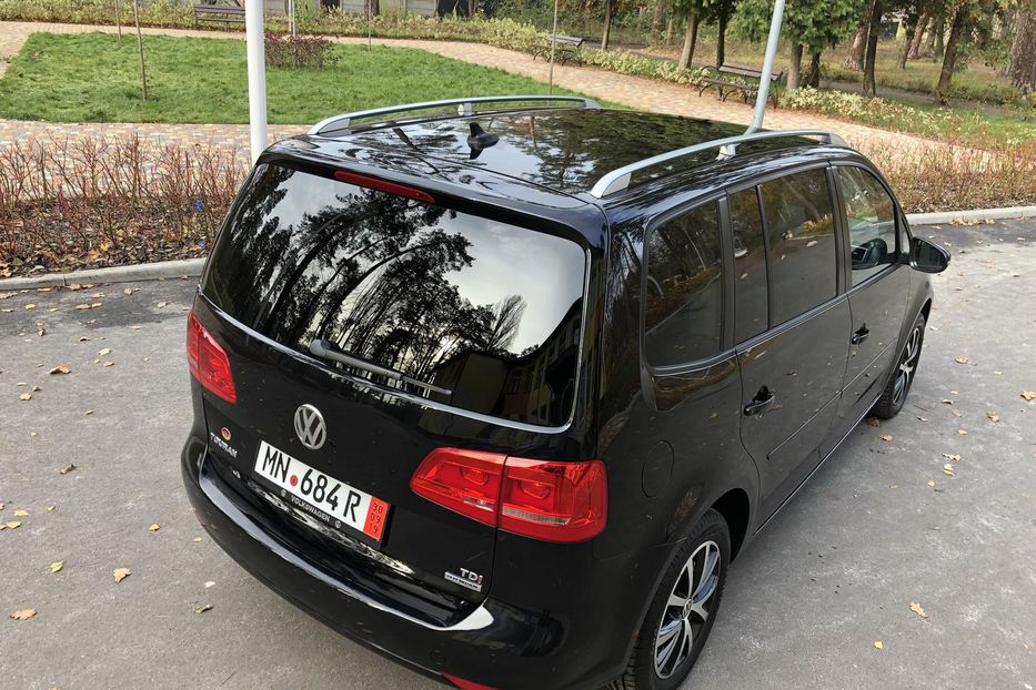 Продам Volkswagen Touran Bluemotion 2015 года в Киеве