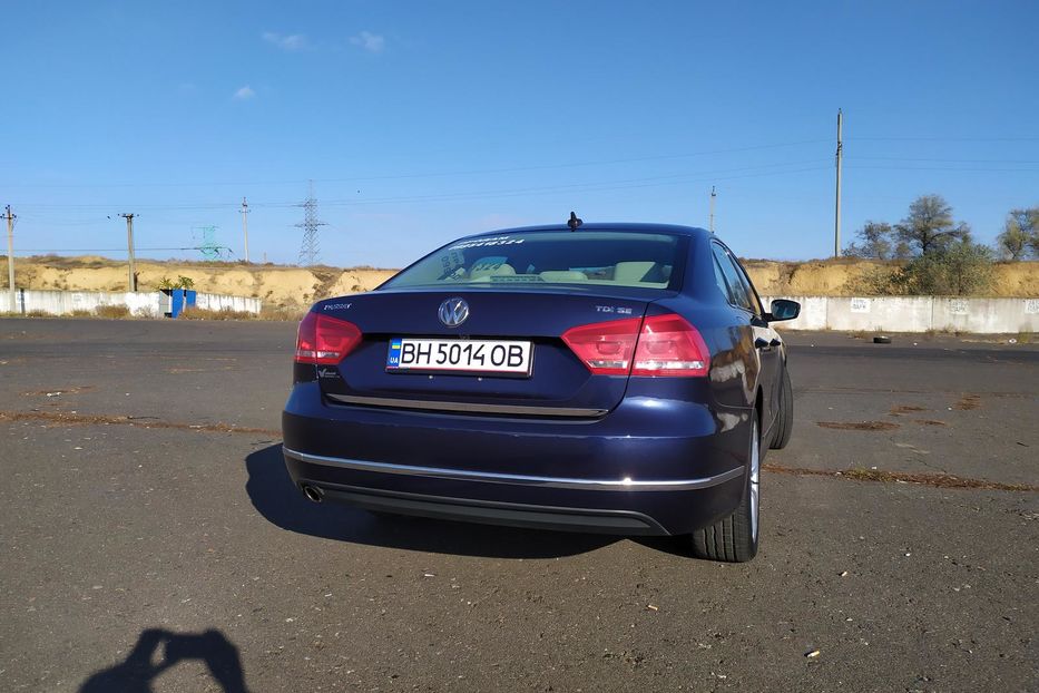 Продам Volkswagen Passat B7 2.0 тдi 2014 года в Одессе