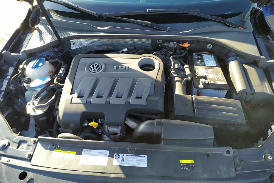 Продам Volkswagen Passat B7 2.0 тдi 2014 года в Одессе