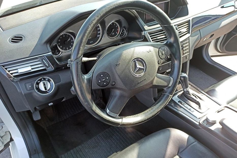 Продам Mercedes-Benz E-Class 2010 года в Харькове