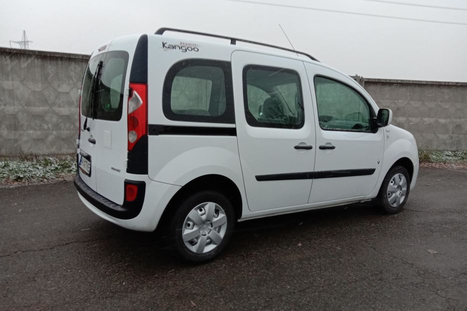 Продам Renault Kangoo пасс. 1,5 dci  90лс. 2010 года в Киеве