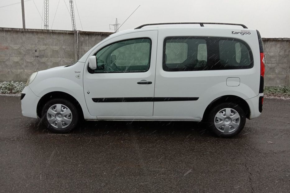 Продам Renault Kangoo пасс. 1,5 dci  90лс. 2010 года в Киеве