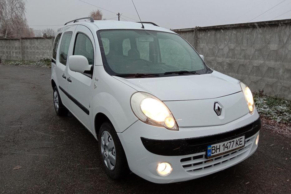 Продам Renault Kangoo пасс. 1,5 dci  90лс. 2010 года в Киеве