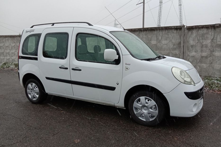 Продам Renault Kangoo пасс. 1,5 dci  90лс. 2010 года в Киеве