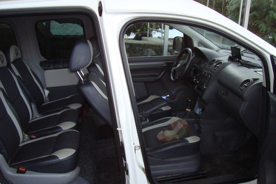 Продам Volkswagen Caddy пасс. Maxi 2011 года в г. Васильков, Киевская область