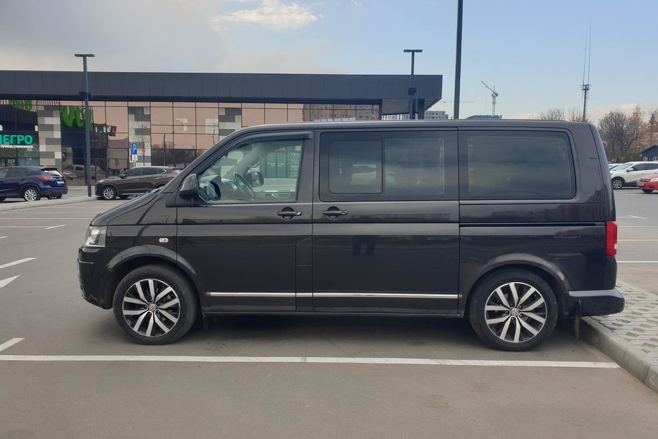 Продам Volkswagen Multivan 2010 года в Киеве