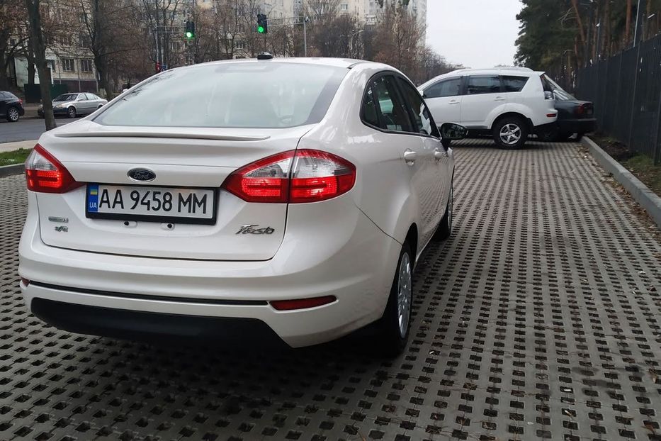 Продам Ford Fiesta 2016 года в Киеве