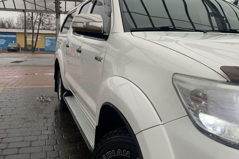 Продам Toyota Hilux 2014 года в Полтаве