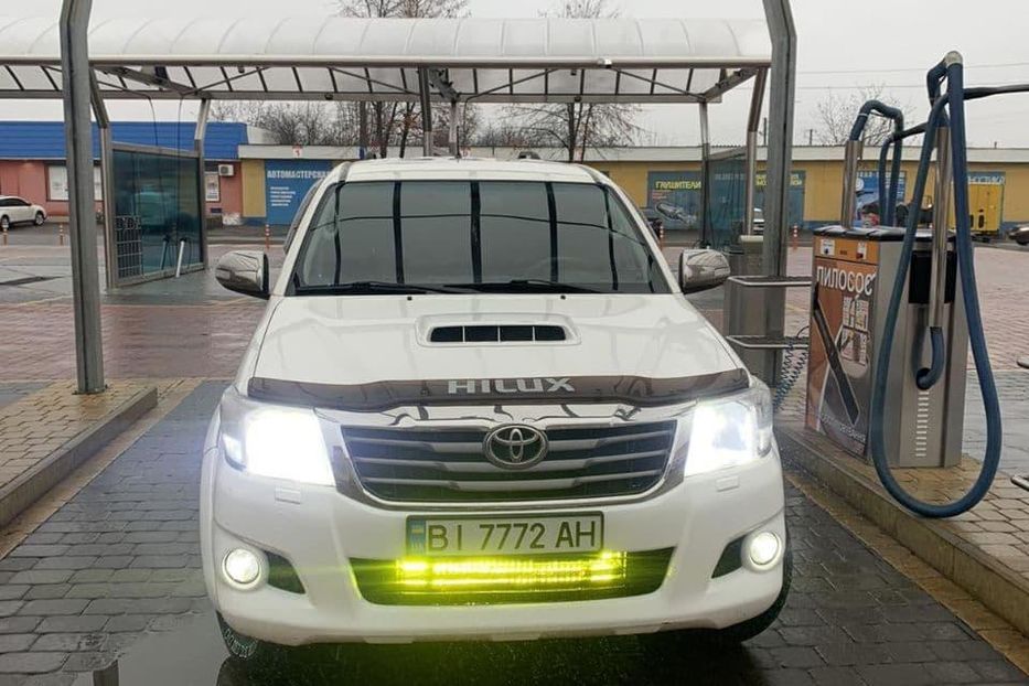 Продам Toyota Hilux 2014 года в Полтаве