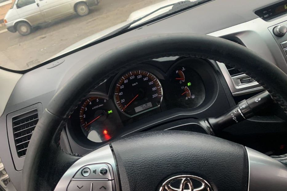 Продам Toyota Hilux 2014 года в Полтаве