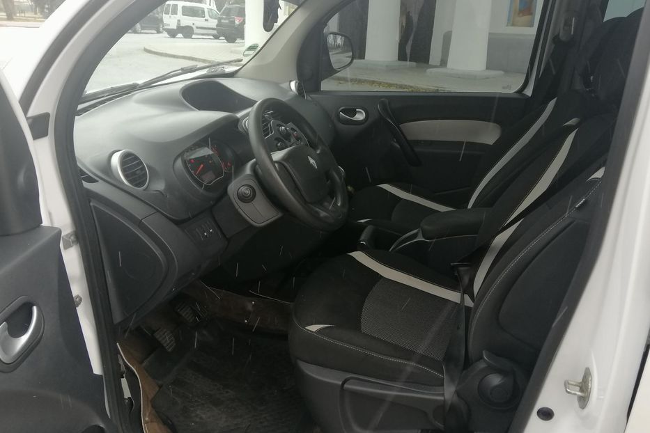 Продам Renault Kangoo пасс. Пасажир 2016 года в Полтаве