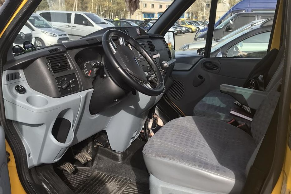 Продам Ford Transit пасс. 2013 года в Харькове