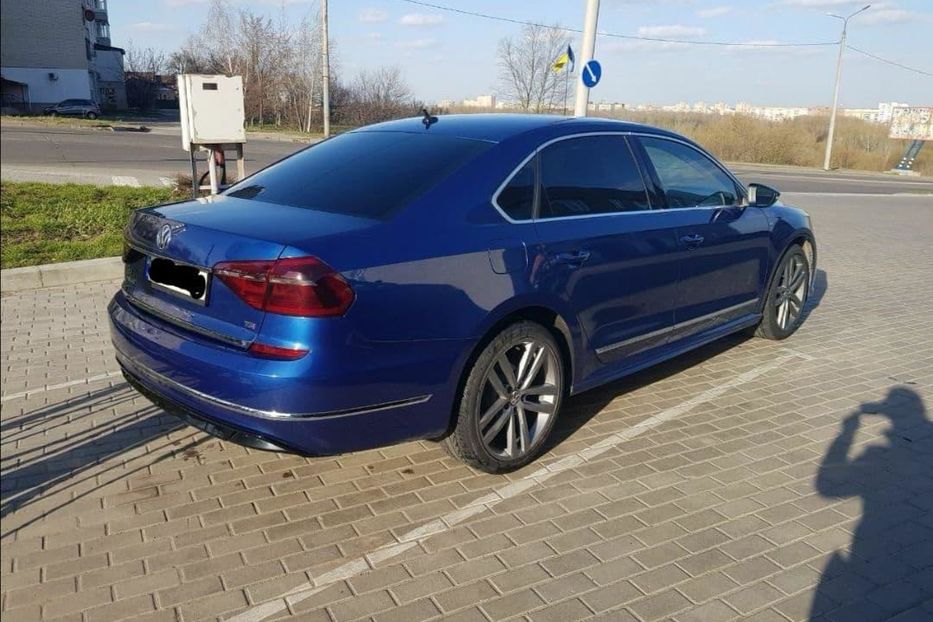 Продам Volkswagen Passat B8 2016 года в Киеве