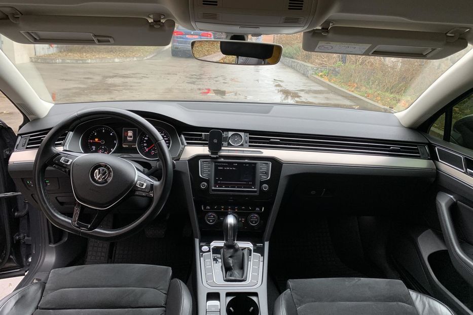 Продам Volkswagen Passat B8 2015 года в Днепре