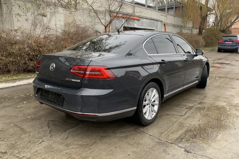 Продам Volkswagen Passat B8 2015 года в Днепре