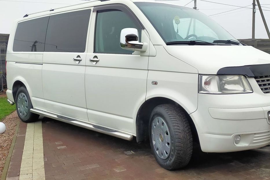 Продам Volkswagen T5 (Transporter) пасс. 2009 года в Луцке