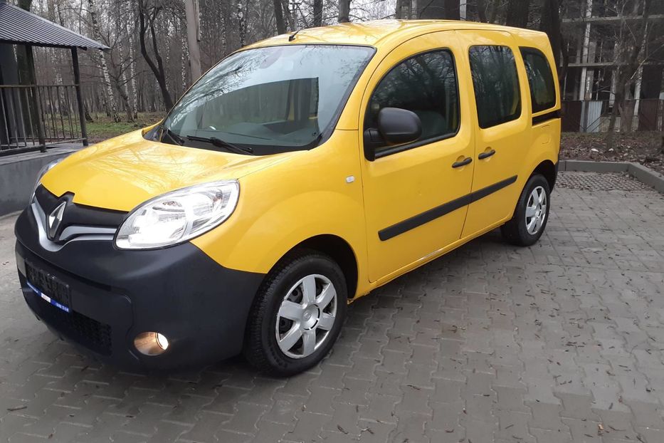 Продам Renault Kangoo пасс. Medium 1.6 105 Business A, 106 2015 года в Тернополе