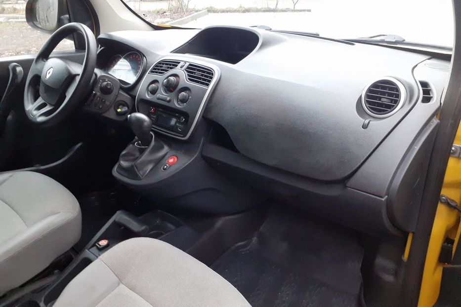 Продам Renault Kangoo пасс. Medium 1.6 105 Business A, 106 2015 года в Тернополе