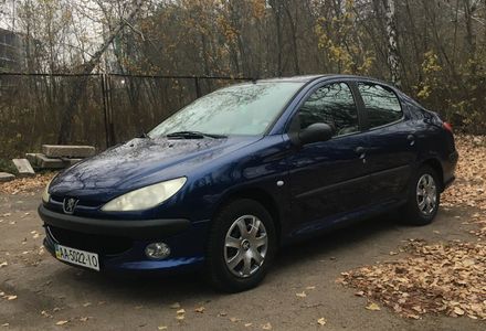 Продам Peugeot 206 2010 года в Киеве