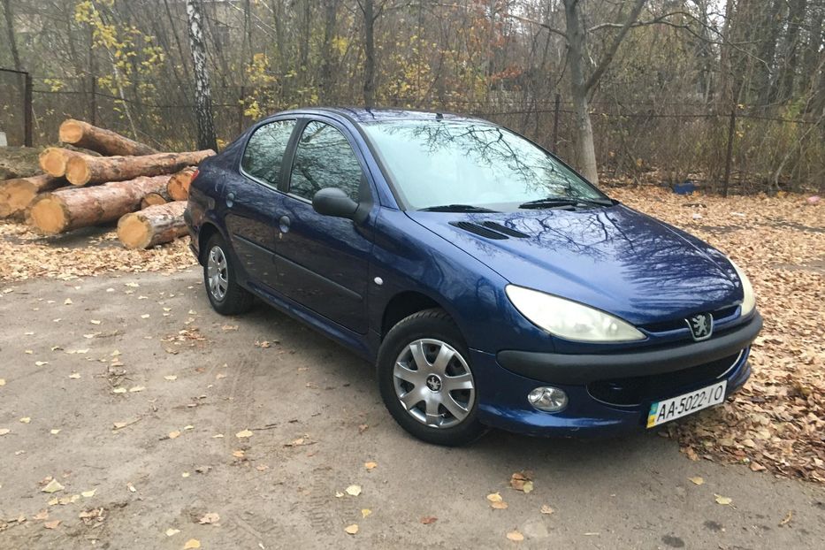 Продам Peugeot 206 2010 года в Киеве