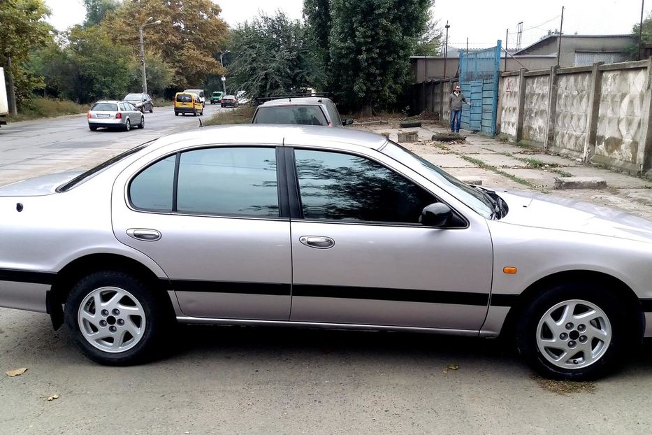 Продам Nissan Maxima 1996 года в Одессе