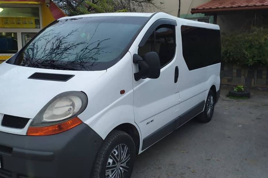 Продам Renault Trafic пасс. 2003 года в г. Залещики, Тернопольская область