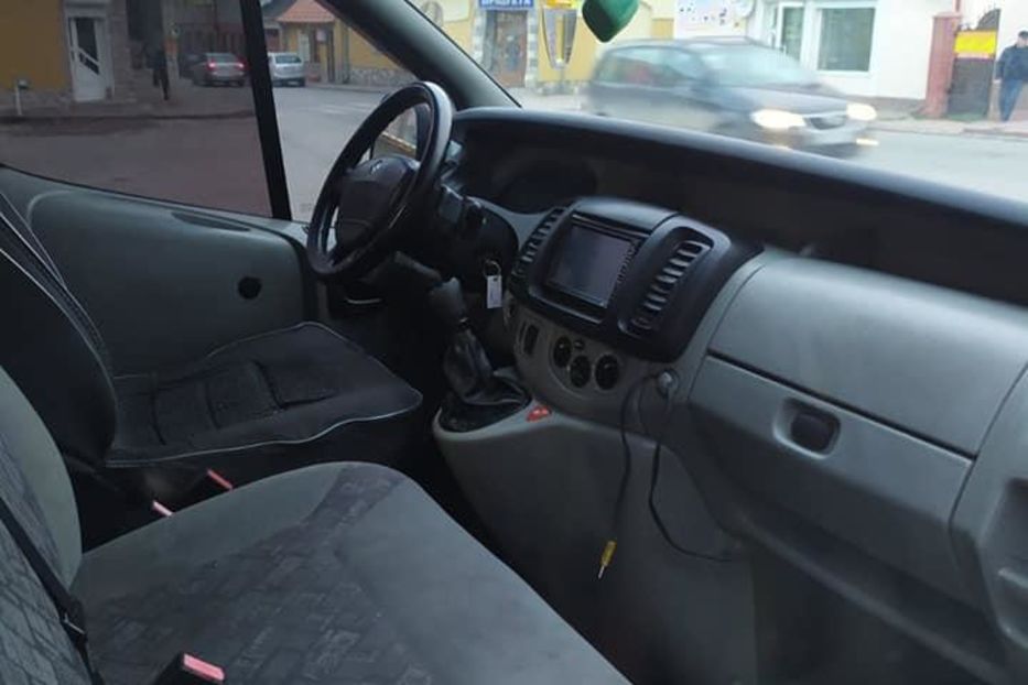 Продам Renault Trafic пасс. 2003 года в г. Залещики, Тернопольская область