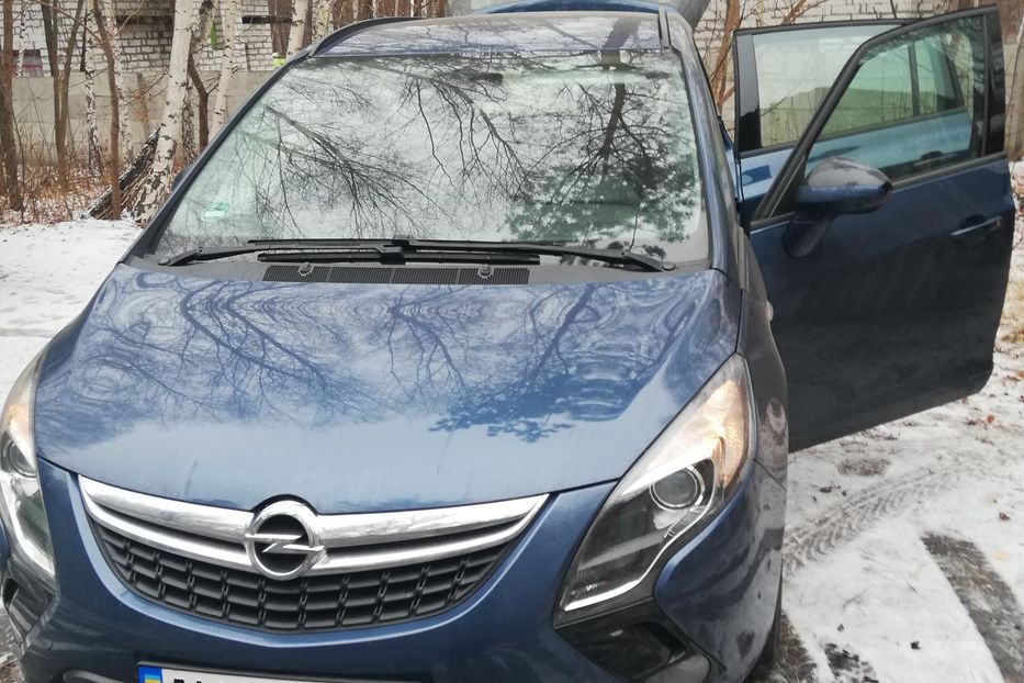 Продам Opel Zafira 2015 года в г. Славянск, Донецкая область