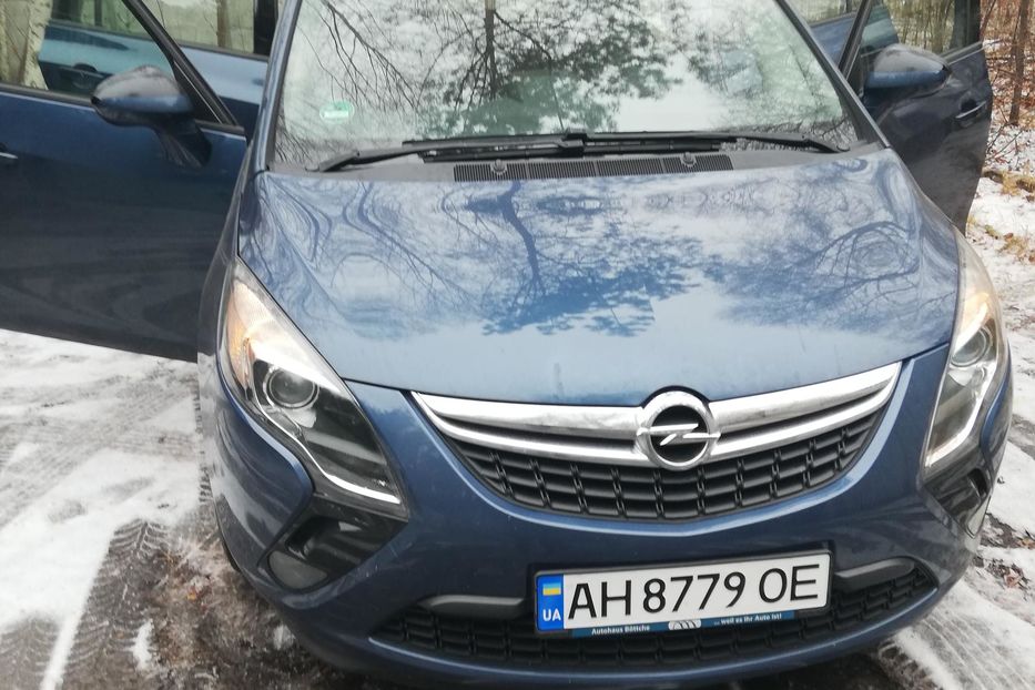 Продам Opel Zafira 2015 года в г. Славянск, Донецкая область