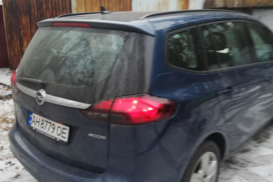 Продам Opel Zafira 2015 года в г. Славянск, Донецкая область