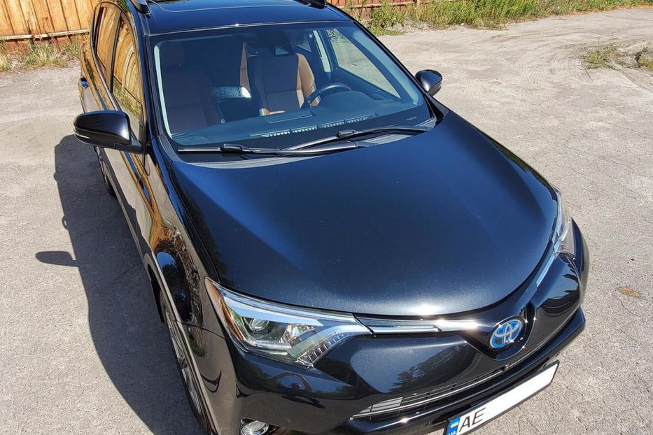 Продам Toyota Rav 4 Limited edition 2017 года в Днепре